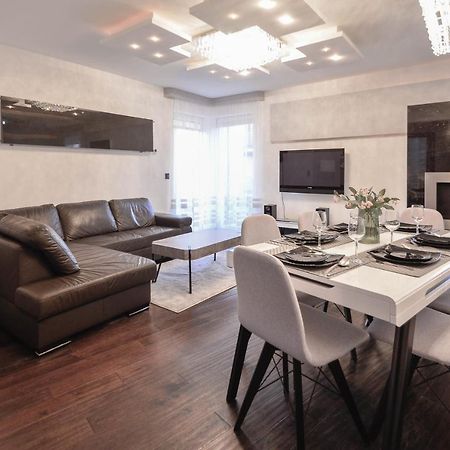 Apartamenty Bryza - Chelmonskiego - Parking - Centrum سفينويتشي المظهر الخارجي الصورة
