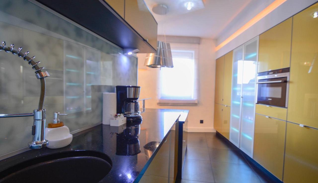 Apartamenty Bryza - Chelmonskiego - Parking - Centrum سفينويتشي المظهر الخارجي الصورة