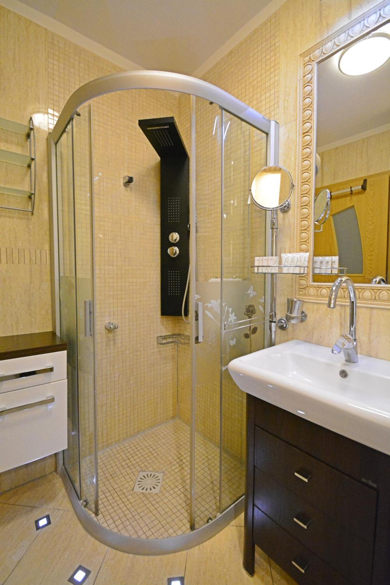 Apartamenty Bryza - Chelmonskiego - Parking - Centrum سفينويتشي المظهر الخارجي الصورة