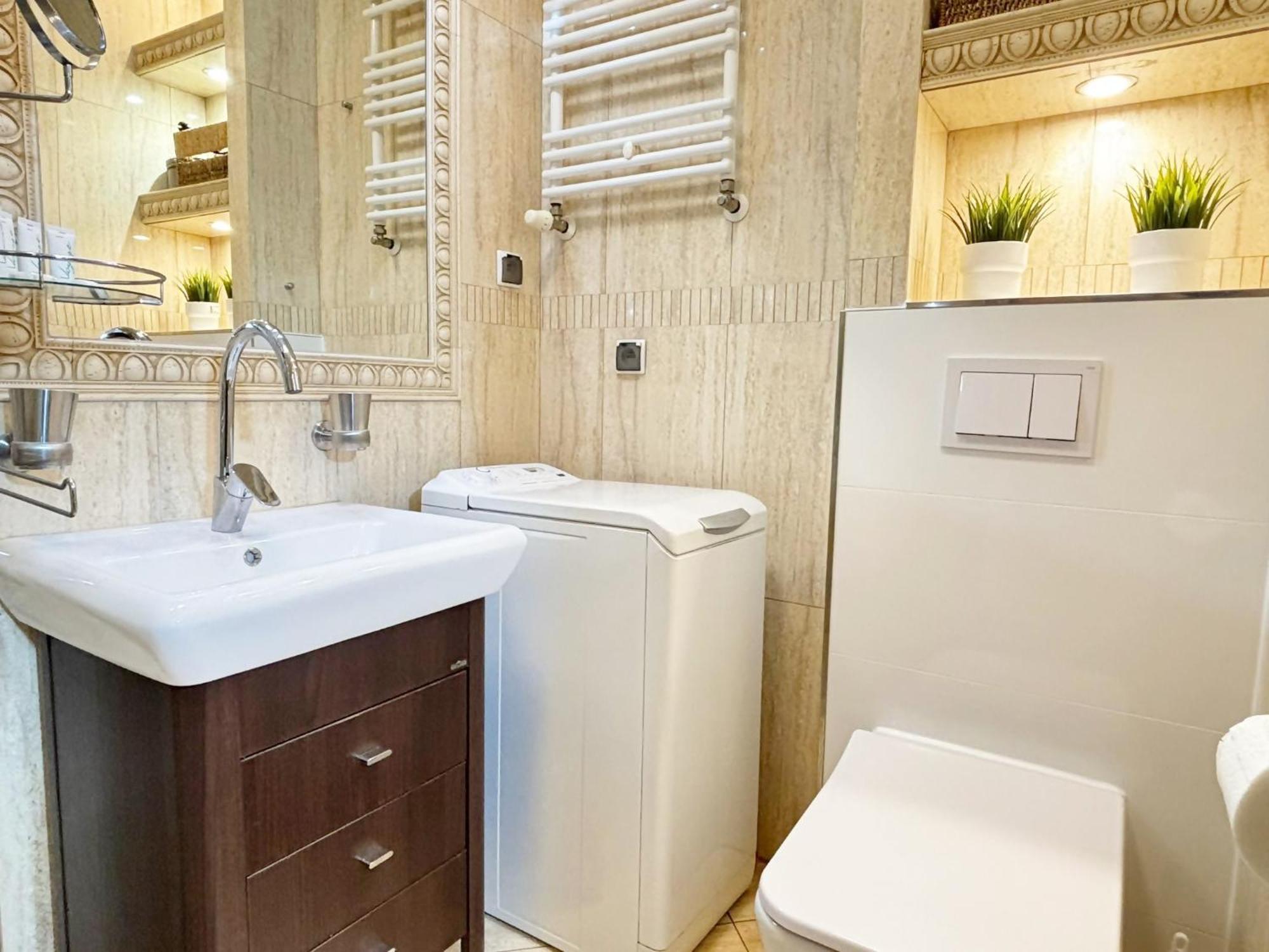 Apartamenty Bryza - Chelmonskiego - Parking - Centrum سفينويتشي المظهر الخارجي الصورة